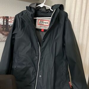 Hunter navy blue Rain Jacket size 7/8y